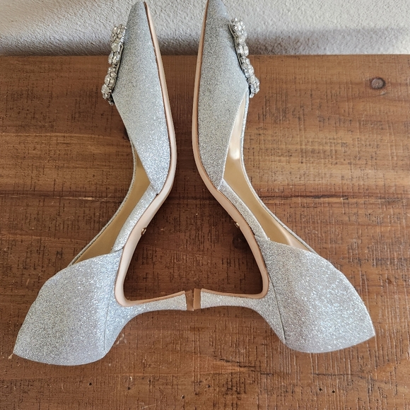 Badgley Mischka Silver Fabia Embellished Pointed Toe Pump Size 8.5 - Picture 6 of 14